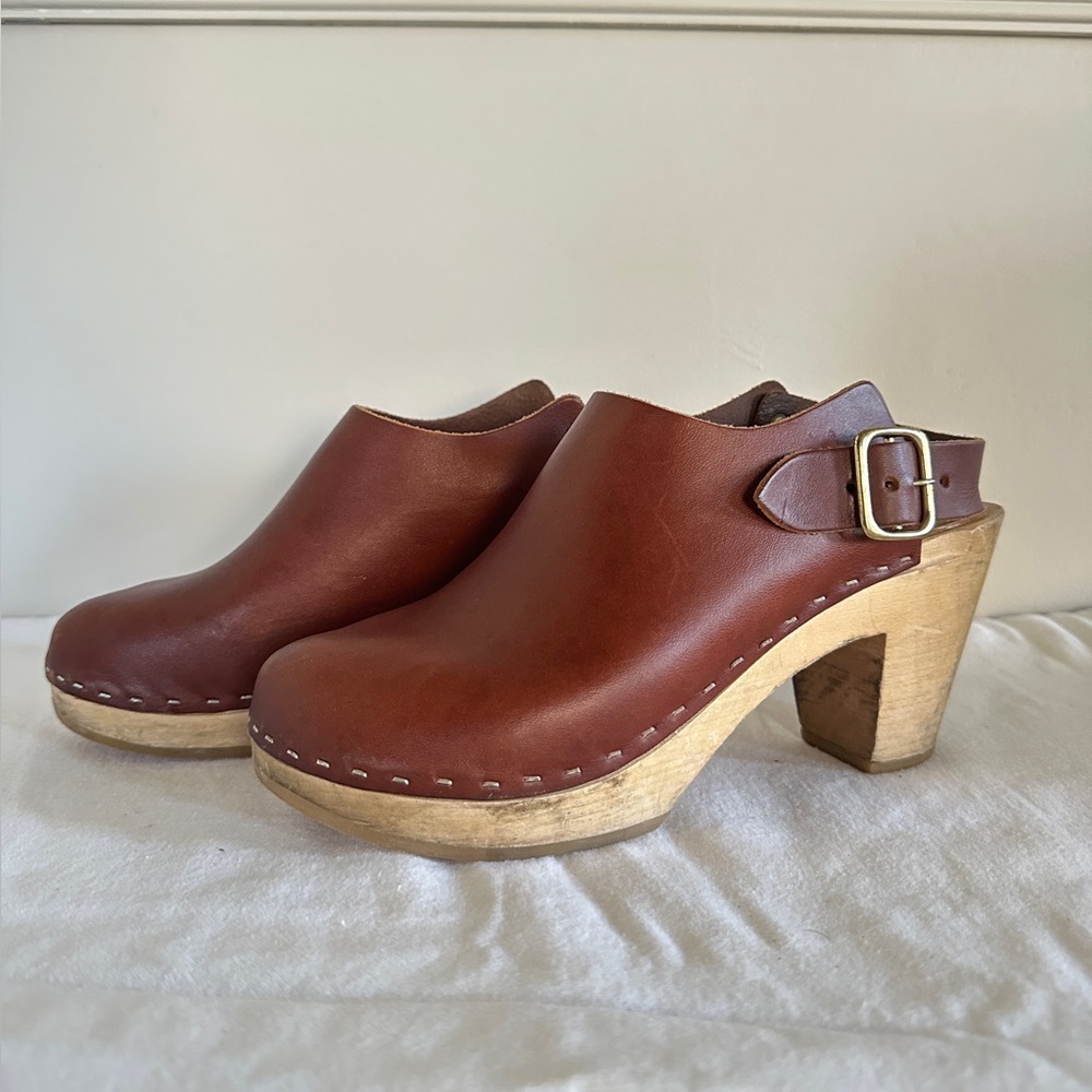 BRYR Suzie Clog in Whiskey Leather 37